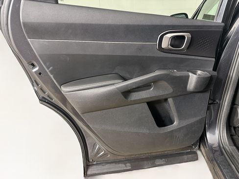 Used 2022 Kia Sorento LX FWD image 25