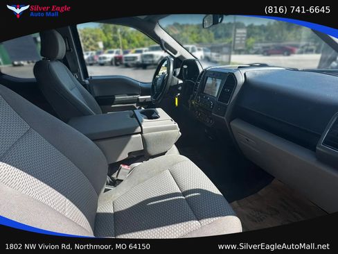 Used 2018 Ford F150 XLT w/ Equipment Group 302A Luxury AWD/4WD image 11