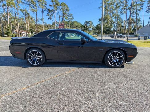 Used 2023 Dodge Challenger R/T image 3