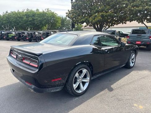 Used 2016 Dodge Challenger SXT w/ Super Sport Group (SS/T) RWD image 7