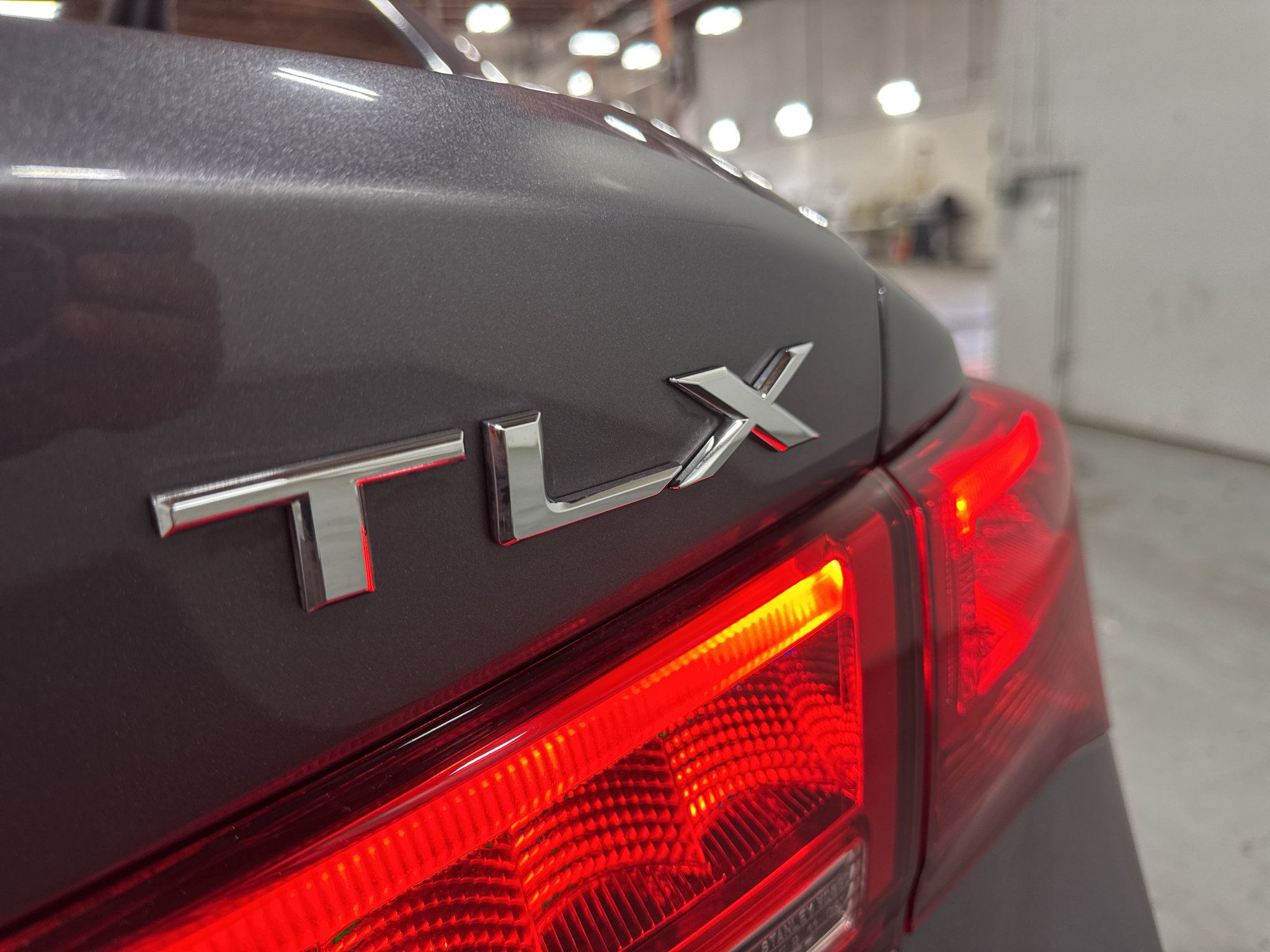Used 2020 Acura TLX FWD image 33