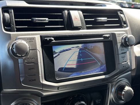 Used 2014 Toyota 4Runner SR5 AWD/4WD image 22