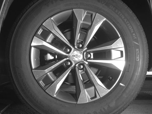 Used 2025 Chevrolet Equinox LT FWD image 14