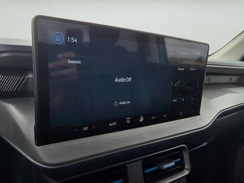 Used 2025 Ford Maverick Lobo AWD/4WD image 17