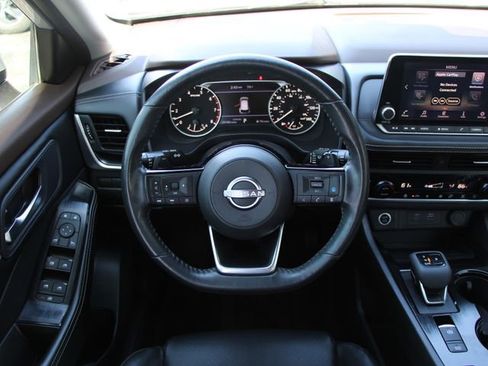Certified 2023 Nissan Rogue SV w/ SV Premium B Package FWD image 19