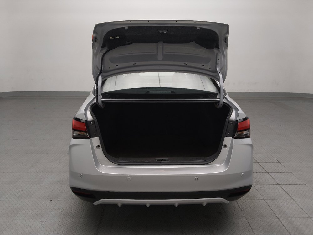 Used 2025 Nissan Versa SV FWD image 29