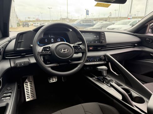 New 2026 Hyundai Elantra Sport FWD image 23