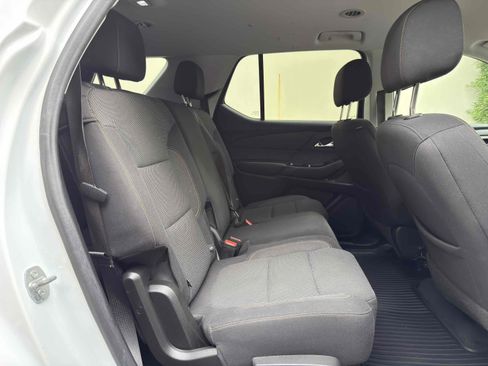 Used 2020 Chevrolet Traverse LS image 56