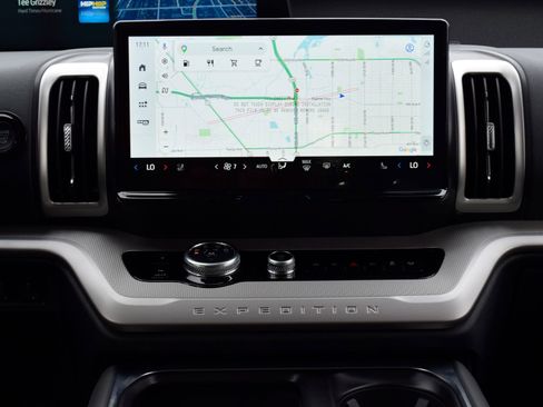 New 2026 Ford Expedition Active RWD image 11