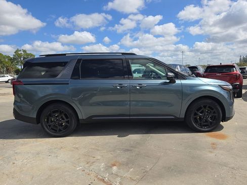 New 2026 Kia Carnival SX Prestige FWD image 9