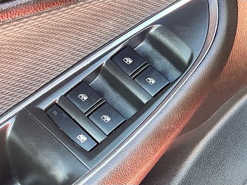 Used 2019 Chevrolet Cruze LS FWD image 17