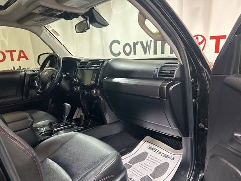 Used 2020 Toyota 4Runner Venture image 12