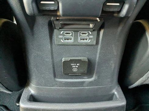 Used 2022 Jeep Wrangler Unlimited Sahara w/ Cold Weather Group image 18