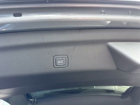 Used 2026 Chevrolet Tahoe LT w/ Comfort Package image 16