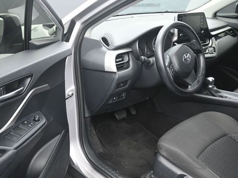 Used 2020 Toyota C-HR LE FWD image 10
