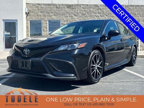 Used 2021 Toyota Camry SE FWD image 1