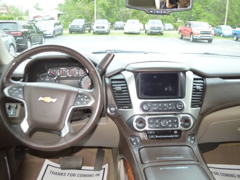 Used 2015 Chevrolet Suburban LTZ AWD/4WD image 17