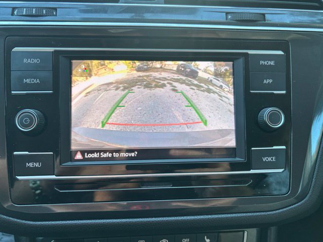 Used 2022 Volkswagen Tiguan S FWD image 13