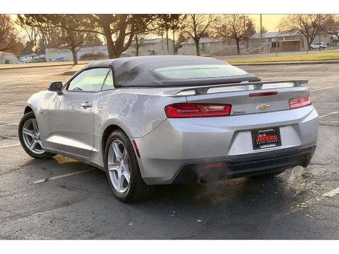 Used 2018 Chevrolet Camaro LT image 12