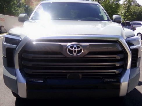 Used 2024 Toyota Tundra Limited w/ Power Package AWD/4WD image 14