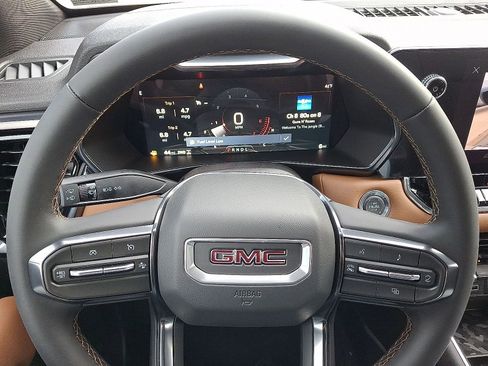 Used 2026 GMC Canyon AT4 image 20