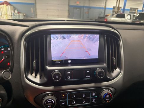 Used 2022 Chevrolet Colorado ZR2 w/ ZR2 Midnight Special Edition image 17