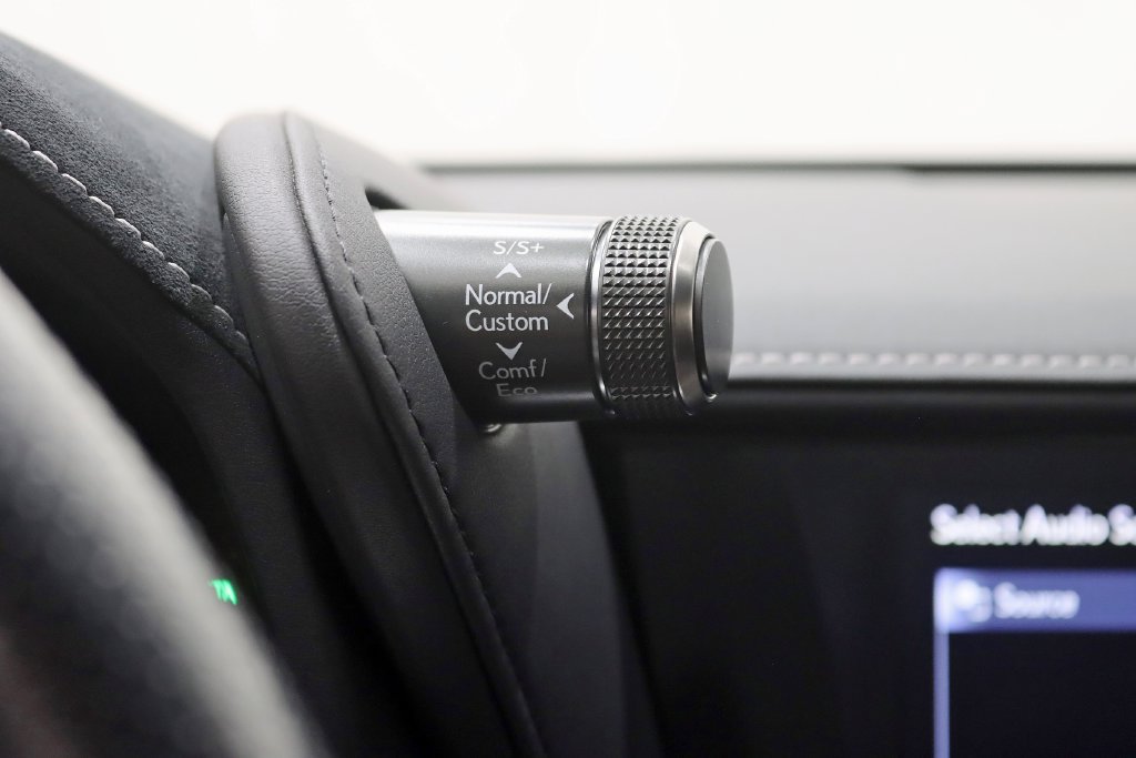 Used 2018 Lexus LC 500 Coupe RWD image 19