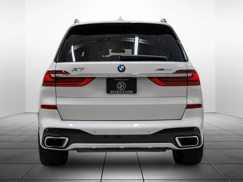 Used 2022 BMW X7 xDrive40i w/ M Sport Package AWD/4WD image 10