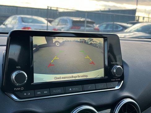 Used 2025 Nissan Sentra S image 17