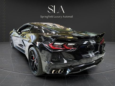 Used 2021 Chevrolet Corvette Stingray Preferred Cpe w/ Z51 Performance Package image 3