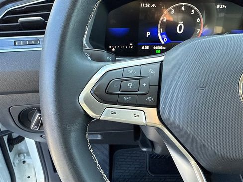 Certified 2023 Volkswagen Tiguan SE image 12