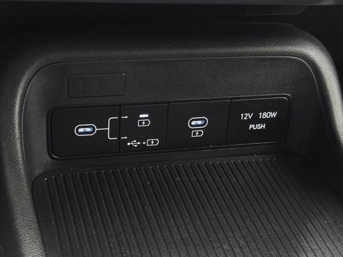 Used 2024 Hyundai Kona SEL image 18