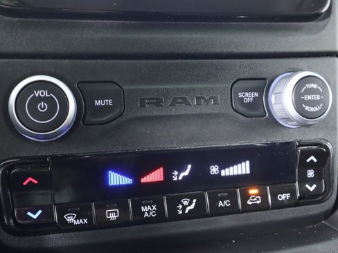 Used 2025 RAM ProMaster 2500 w/ Convenience Group FWD image 21
