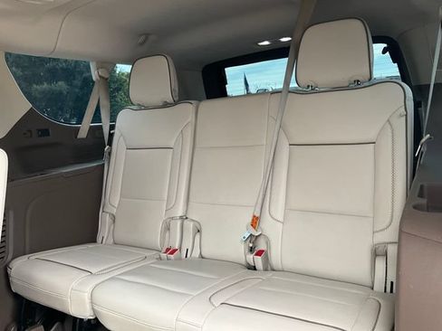 Used 2022 GMC Yukon XL Denali AWD/4WD image 19