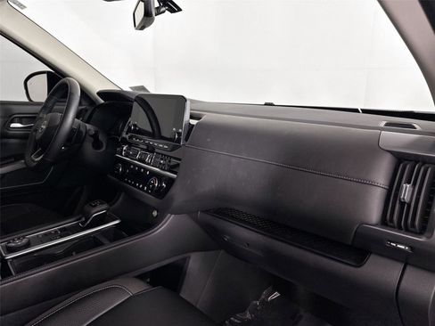 Used 2024 Nissan Pathfinder SL image 59