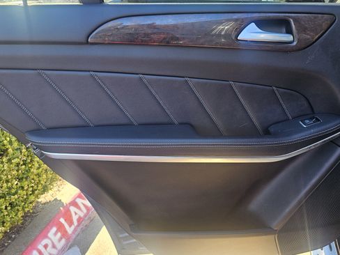 Used 2014 Mercedes-Benz GL 450 4MATIC 4dr GL 450 w/ Driver Assistance Package image 25