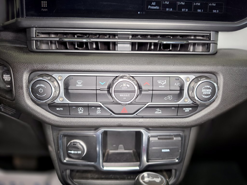 Used 2024 Jeep Wrangler Sport AWD/4WD image 12