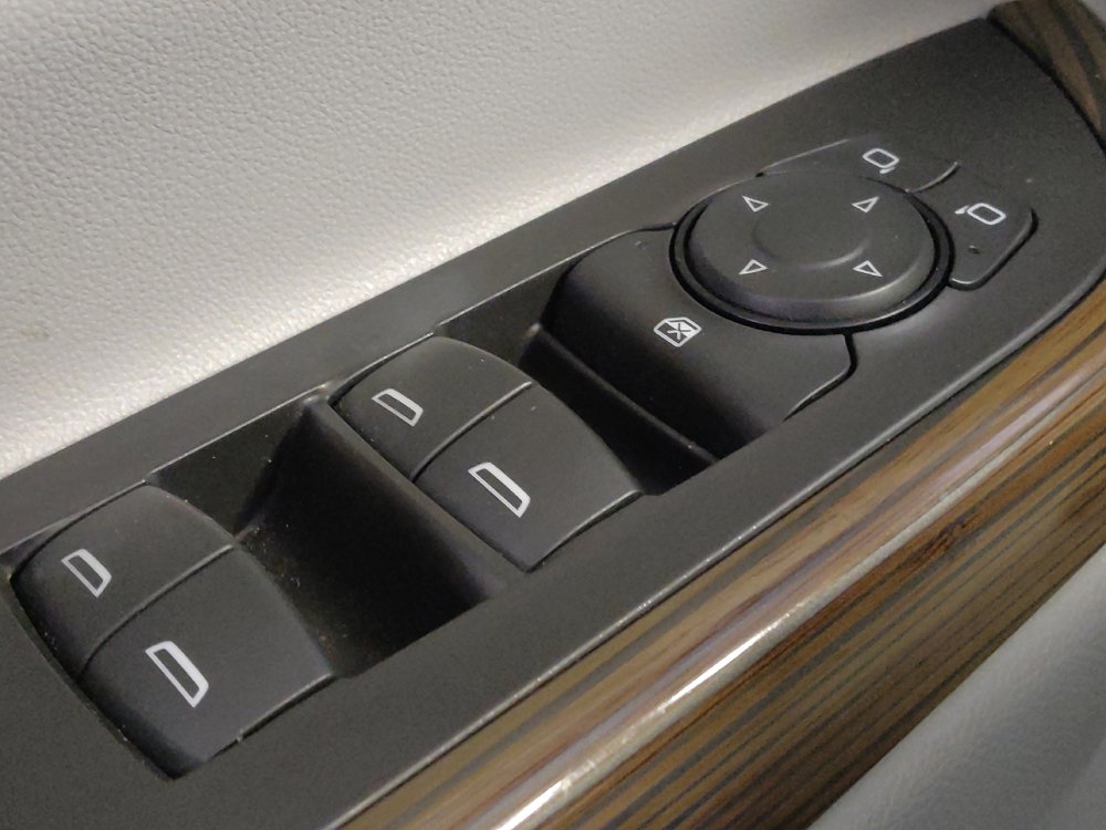 Used 2019 GMC Acadia SLE FWD image 27