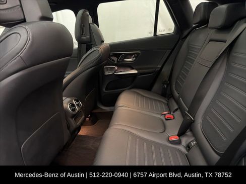 Used 2023 Mercedes-Benz GLC 300 4MATIC image 21