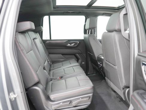 Used 2023 Chevrolet Suburban RST w/ Luxury Package AWD/4WD image 12