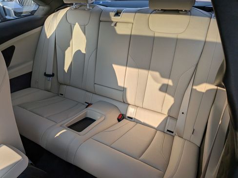 Used 2025 BMW 230i Coupe w/ M Sport Package image 28