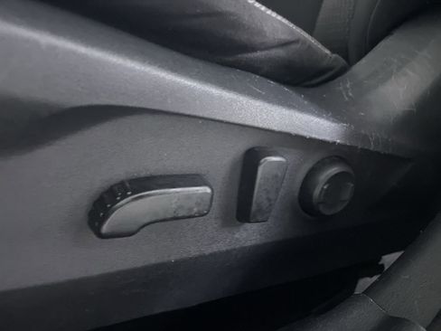 Used 2020 Subaru Outback Premium image 13