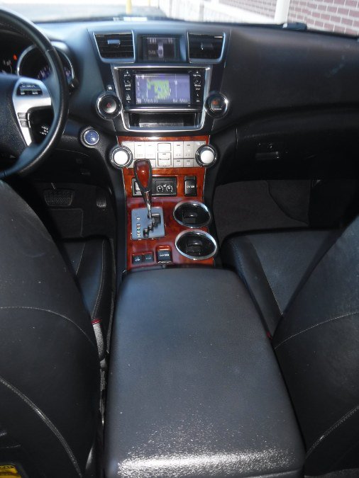 Used 2013 Toyota Highlander Limited AWD/4WD image 7