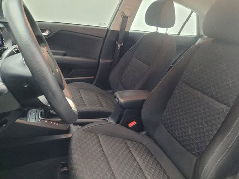 Used 2022 Kia Rio S FWD image 17