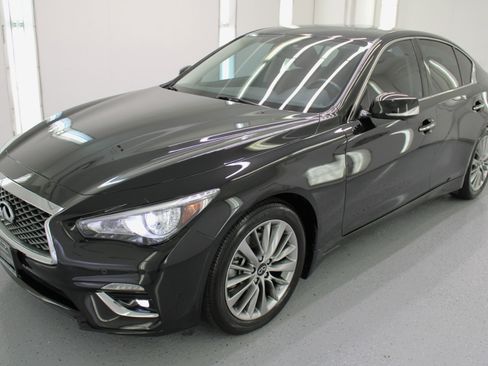 Used 2023 INFINITI Q50 Luxe w/ Cargo Package image 5