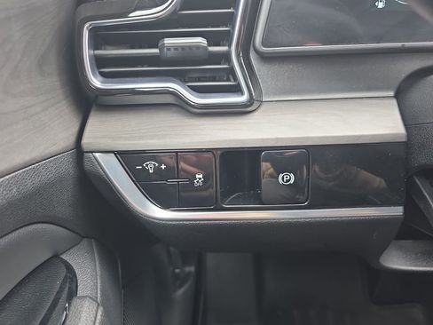 Used 2023 Kia Sportage X-Line image 25