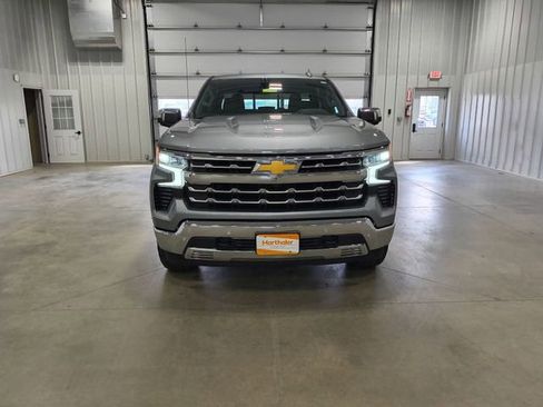 Used 2025 Chevrolet Silverado 1500 LTZ AWD/4WD image 3