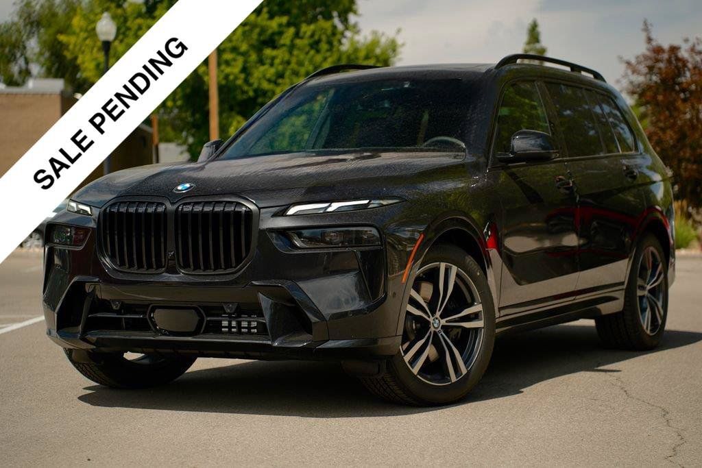 Used 2027 BMW X7 xDrive40i w/ Executive Package AWD/4WD image 1