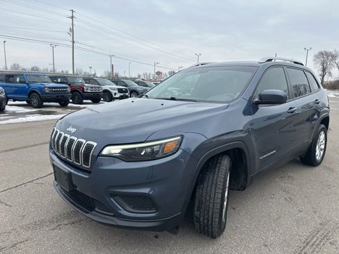 Used 2020 Jeep Cherokee Latitude w/ Cold Weather Group image 29