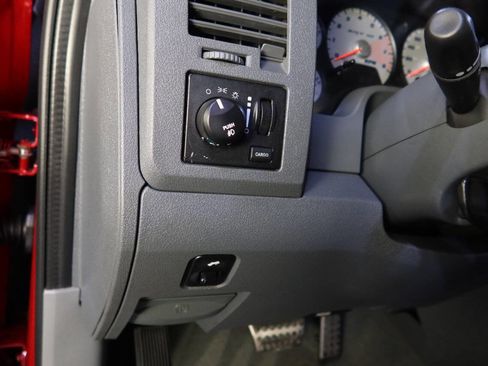 Used 2006 Dodge Ram 1500 Truck 2WD Quad Cab w/ Communication Pkg image 35